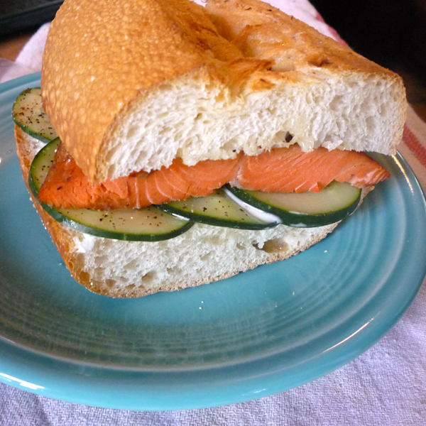How to make a salmon sandwich